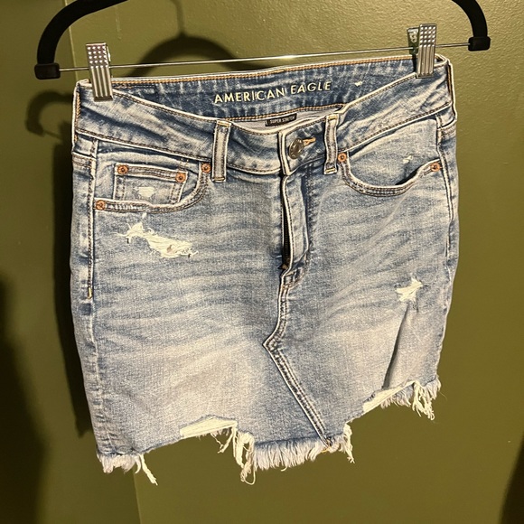 🌟 AE '90s High-Waisted Mini Skirt🌟 - Picture 2 of 4